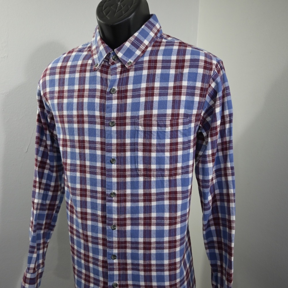 Magellan Outdoors Flannel Button Up Mens M Classic Fit Blue Red Plaid Pocket